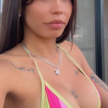 Bella jovencita esperando a que vengas a hacerme feliz, Denia