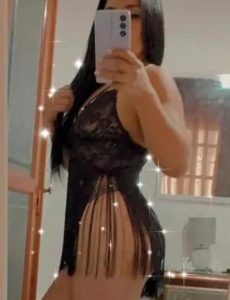 Sofia  la morenaza latina