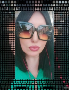 Morena real y autentica, buenas curvas.