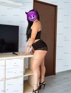Victoria latina con piso limpio y muy tranquilo hago salidas las 24 horas