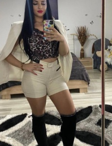 Isabela, jovencita rumana,dulce y simpatica!