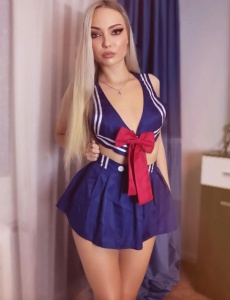 Rubia juguetona