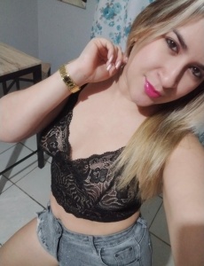 Rubia encantadora con ganas de chupartela toda