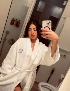 Hola mi vida, soy Alisson Soy una joven
