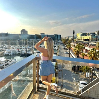 Soy iris , una jovencita carismática nueva por elche pocos dias, Elche