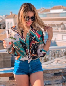 Hola cariÑo hago salidas a domicilio estoy de paso por benidorm