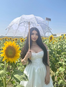 Jovencita muy guapa y cariñosa