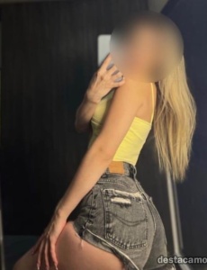 Linda rubia e