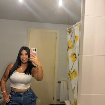Hola, soy mia, una venezolana de 27 años,, Alicante