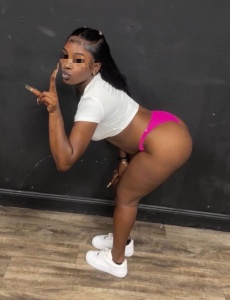 Soy lo que buscas tú negrita completa y deliciosa