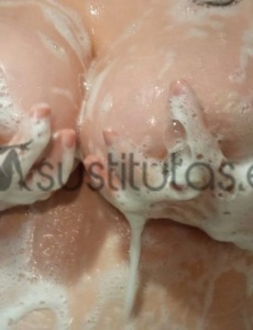 Emma, señorita exuberante, traviesa y con unas curvas que te van a volver loco por completo