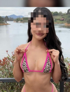 Novedad modelo colombiana por primera ves en torre vieja