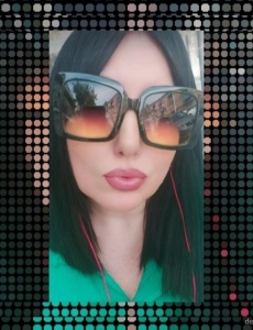 Morena real y autentica, buenas curvas...