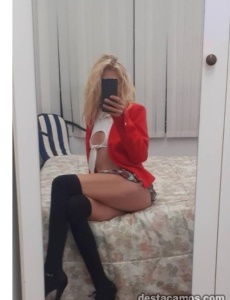 Novedad española monica sin prisas
