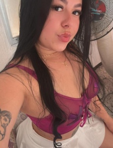 Hola mi corazon me llamo CLOE, una jovencita