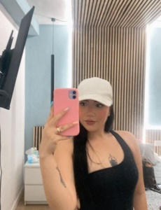¡Hola! Soy Sara .. Mi personalidad intrigante y