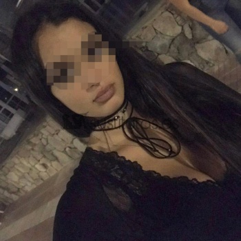 Amor, chica que enamora desde el primer momento, incluso antes de que puedas siquiera tocarla, Alicante