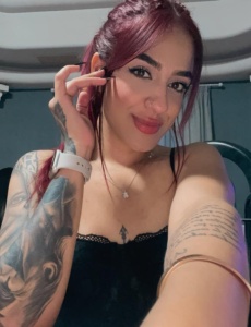 Andrea 23 años colombiana