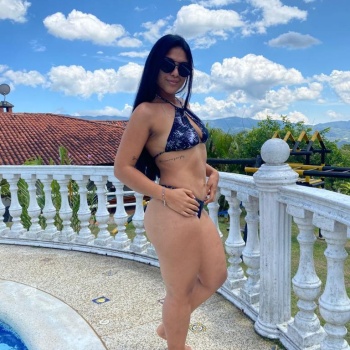 Encantadora y dulce, Elda