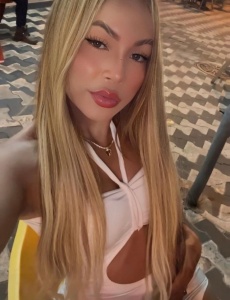 Caroll joven tatuada disponible ya en gracia novedad
