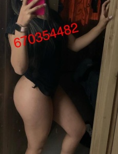 Hola soy MIA una guapísima chica TOP... con