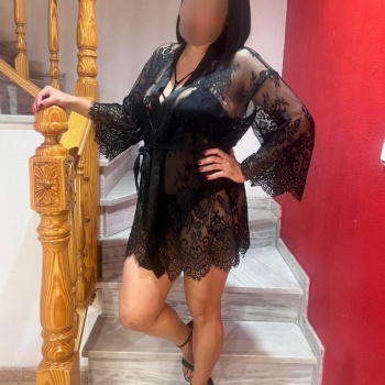 “pequeña, y lista para hacerte perder la cabeza., Elche