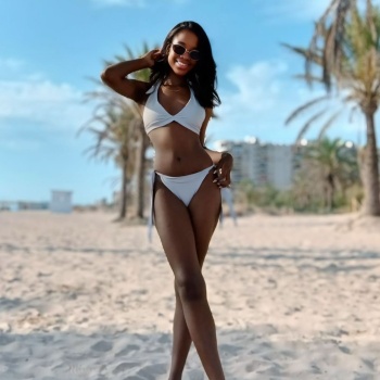 Mulata super ardiente y cariñosa 19 años camila, Torrevieja