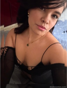 Hola soy una chica latina dispuesta a