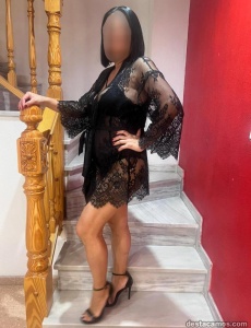 Pequeña, y lista para enseñarte lo que es bueno