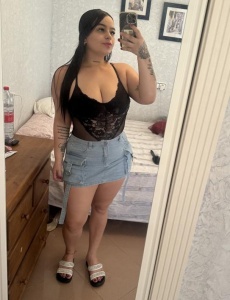Linda latina por primera vez en tu ciudad
