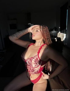 Hola soy VICTORIA tengo 23 años soy nueva