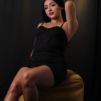 Hermosa joven de paso/cariÑosa//masajes/escort, Alicante