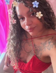 Liza chica de lujo latina muy guapa novedad