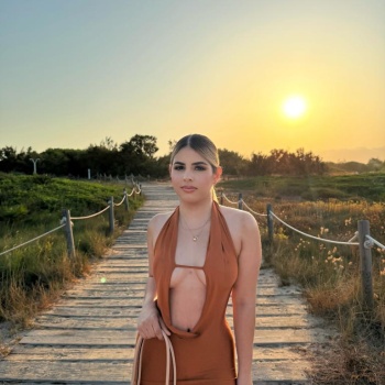 Elena jovencita, Alicante