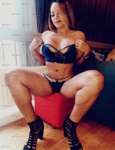 Colombiana explosiva 100% reales implicada