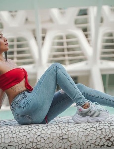 Novedad karolay