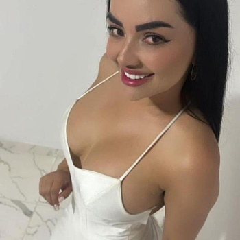 Hola, soy sara, una colombiana de 27 años,, Alicante