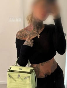 Maria espaÑola tatuada solo salidas a domicilio