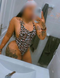 Latina traviesa para disfrutar elche 24h