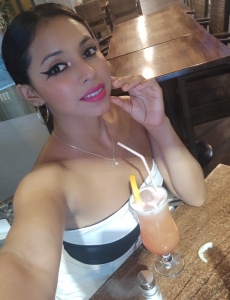 Nerea costarricense 25 aÑos guapa elegante simpÁtica