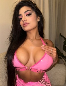 Hermosa colombiana top model muy completa
