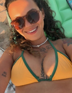Thay una morena especial para ti