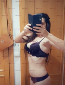 Daria 24 anós chica ucraina escort espero que llama