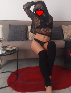 Dina, elegante masajista