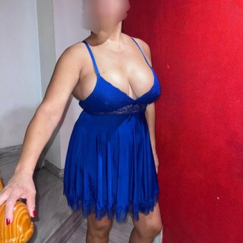 MarÍa, espaÑola: pura elegancia y dulzura con magia, Elche