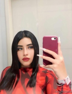 Nickol morena joven cariÑosa origen latino