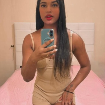 Hola soy camila muy cariñosa y amigable nueva en alcoy, Alcoy