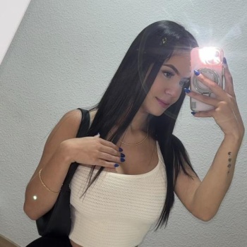 Melanie recién llegada a alicante, Alicante