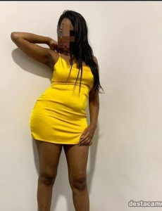 Chica morena latina