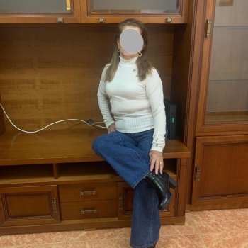 Vuelve lucia independiente masajista, Denia